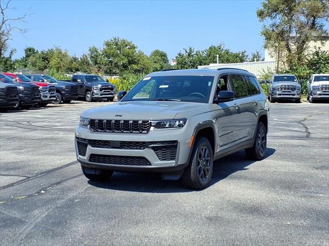 2027 Jeep Grand Cherokee L Laredo Altitude