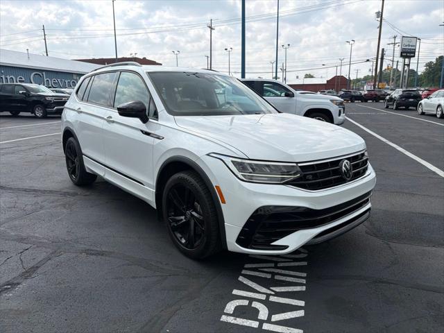 2023 Volkswagen Tiguan 2.0T SE R-Line Black for sale in Erie, PA