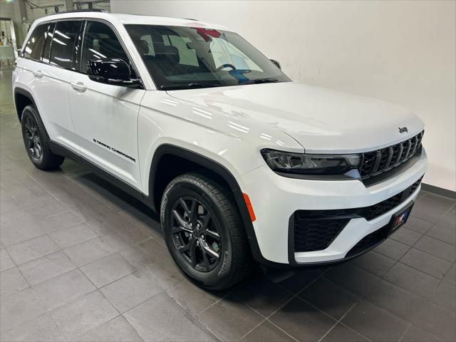 2027 Jeep Grand Cherokee GRAND CHEROKEE LAREDO ALTITUDE 4X4