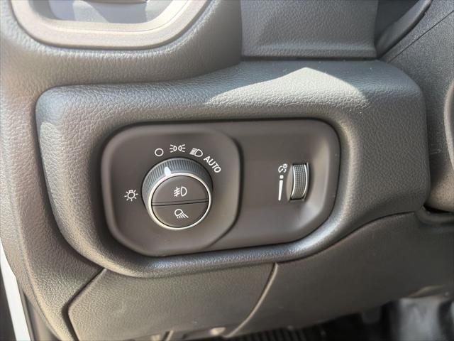 2026 Ram 3500 Tradesman Crew Cab 4x4 8 Box