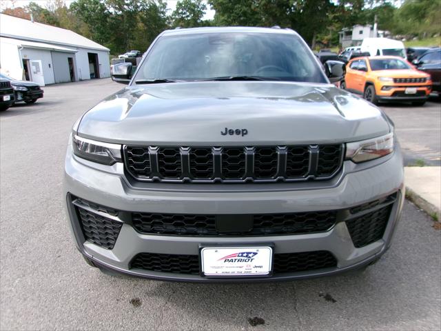 2027 Jeep Grand Cherokee GRAND CHEROKEE L LAREDO ALTITUDE 4X4 2027 Jeep Grand Cherokee GRAND CHEROKEE L LAREDO ALTITUDE 4X4
