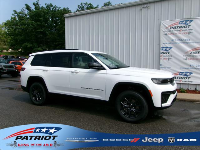 2027 Jeep Grand Cherokee L Laredo Altitude