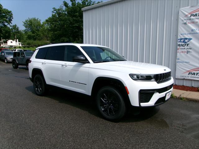 2027 Jeep Grand Cherokee L Laredo Altitude