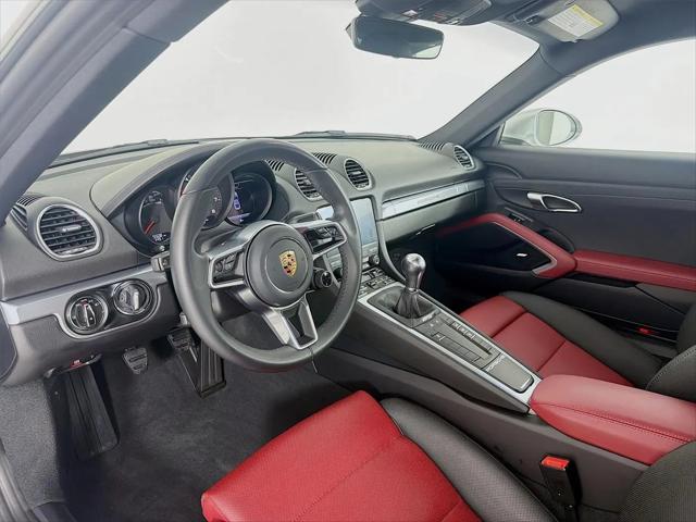 2024 Porsche 718 Cayman Style Edition