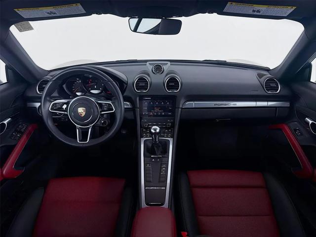 2024 Porsche 718 Cayman Style Edition