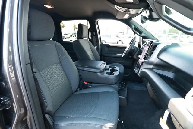2026 Ram 2500 Black Express Crew Cab 4x4 64 Box