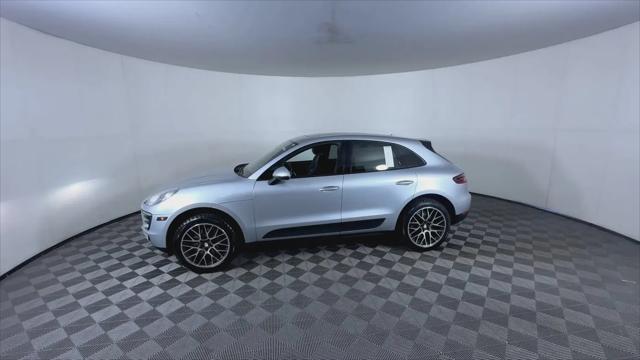 2017 Porsche Macan Macan