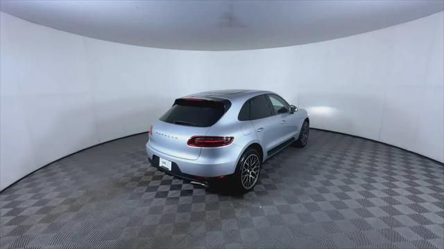 2017 Porsche Macan Macan
