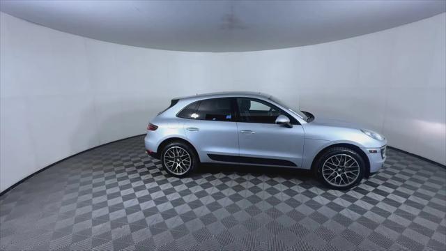 2017 Porsche Macan Macan