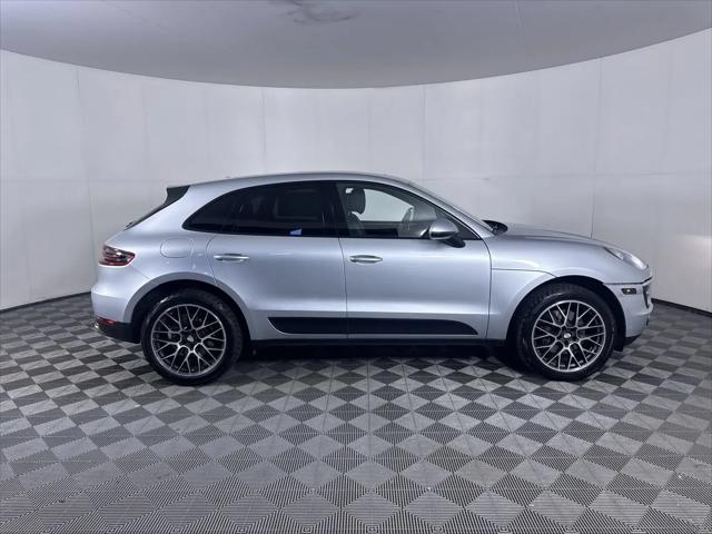 2017 Porsche Macan Macan