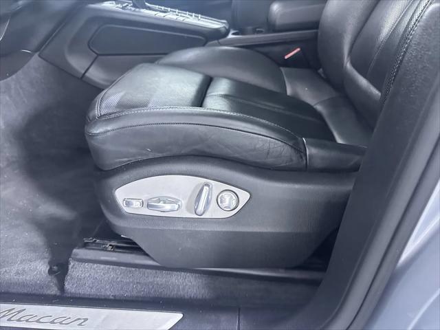 2017 Porsche Macan Macan