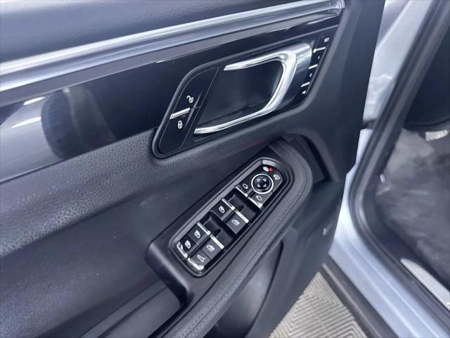 2017 Porsche Macan Macan