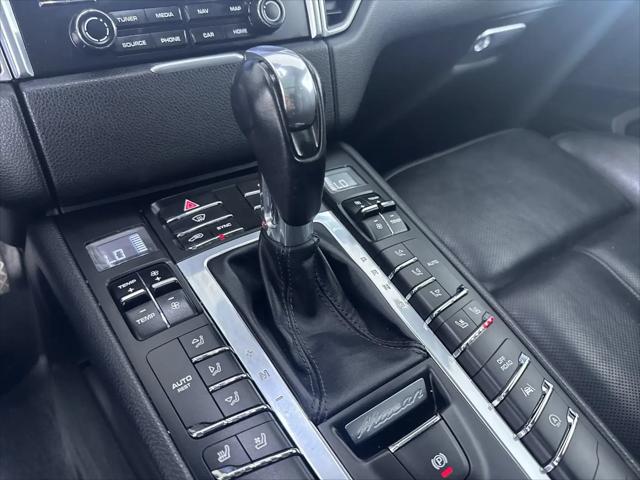 2017 Porsche Macan Macan