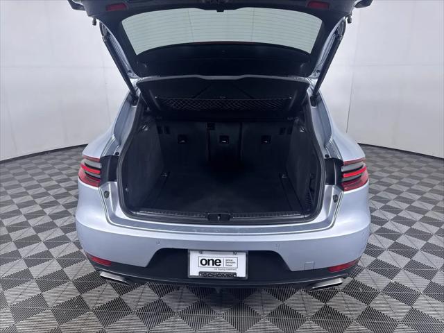 2017 Porsche Macan Macan