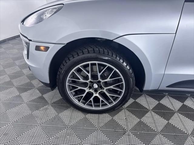 2017 Porsche Macan Macan