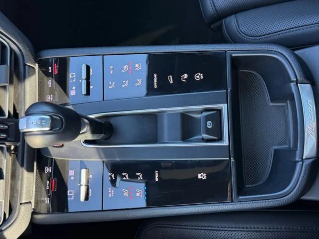 2025 Porsche Macan Macan
