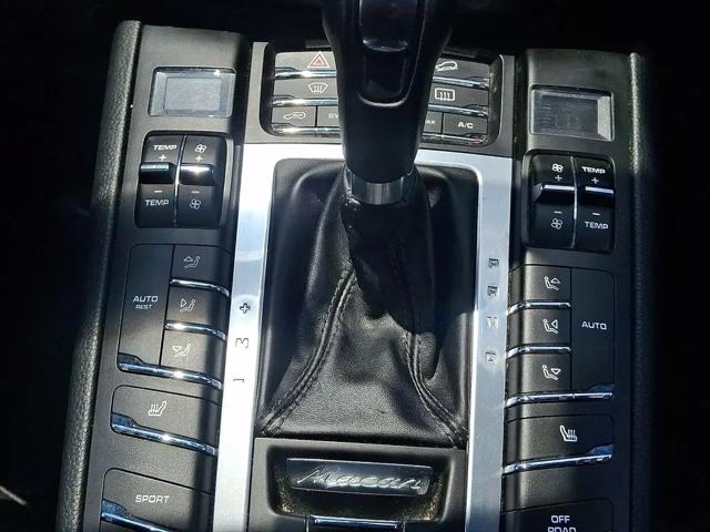 2018 Porsche Macan Sport Edition