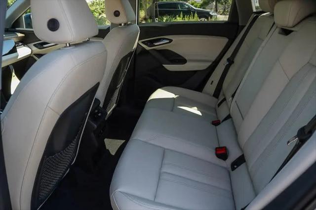2027 Audi Q6 e-tron Premium quattro