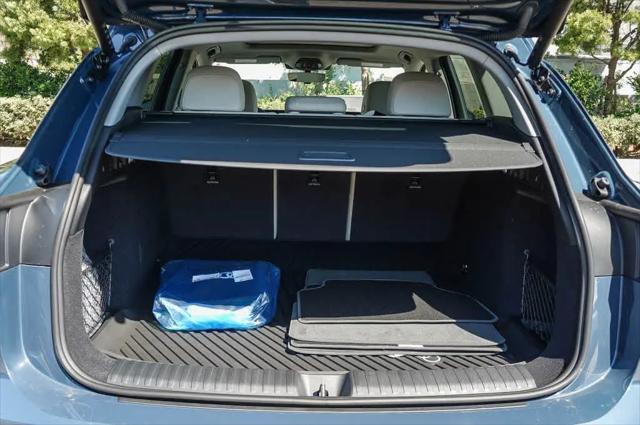 2027 Audi Q6 e-tron Premium quattro