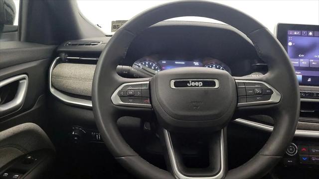 2023 Jeep Compass Latitude Lux FWD