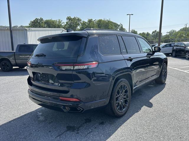 2023 Jeep Grand Cherokee L Summit 4x4 2023 Jeep Grand Cherokee L Summit 4x4