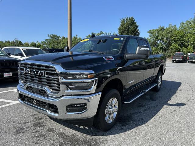 2025 RAM 2500 Big Horn Crew Cab 4x4 64 Box