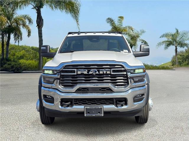 2025 RAM 5500 Chassis RAM 5500 TRADESMAN CHASSIS REGULAR CAB 4X2 84 CA