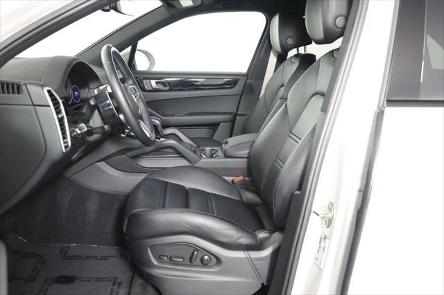2023 Porsche Cayenne Platinum Edition