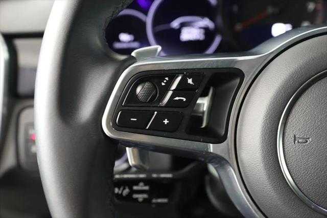 2023 Porsche Cayenne Platinum Edition