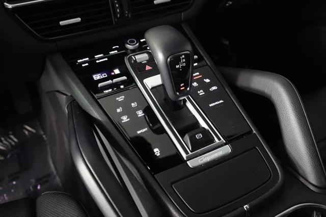 2023 Porsche Cayenne Platinum Edition