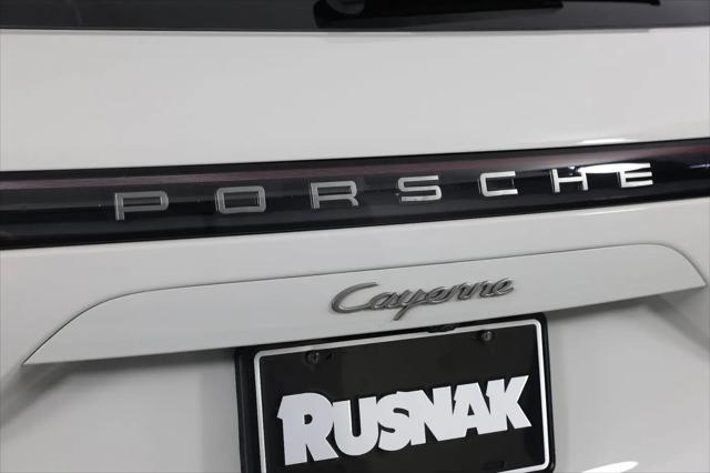 2023 Porsche Cayenne Platinum Edition