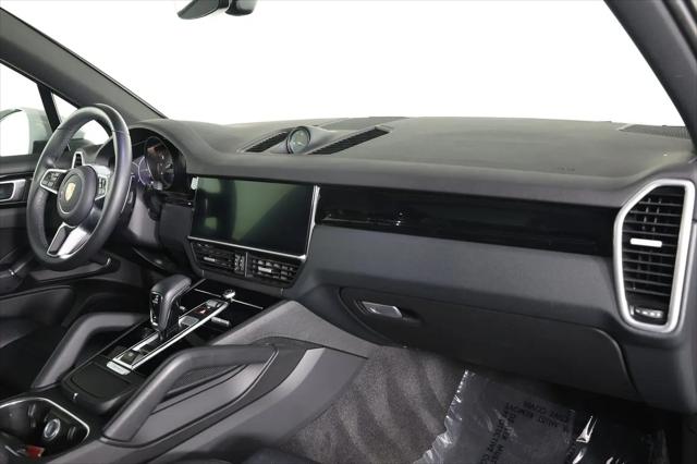 2023 Porsche Cayenne Platinum Edition