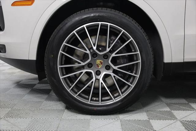 2023 Porsche Cayenne Platinum Edition