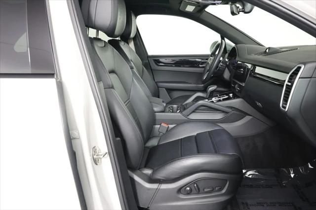 2023 Porsche Cayenne Platinum Edition
