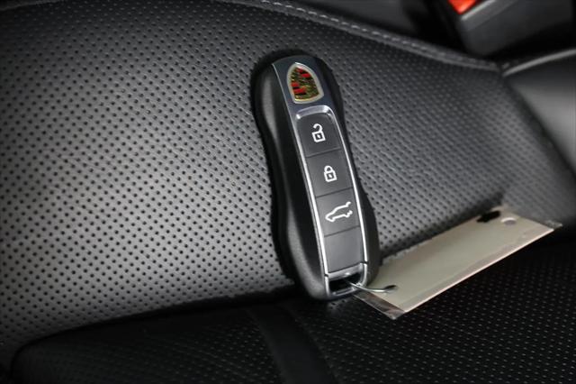 2023 Porsche Cayenne Platinum Edition