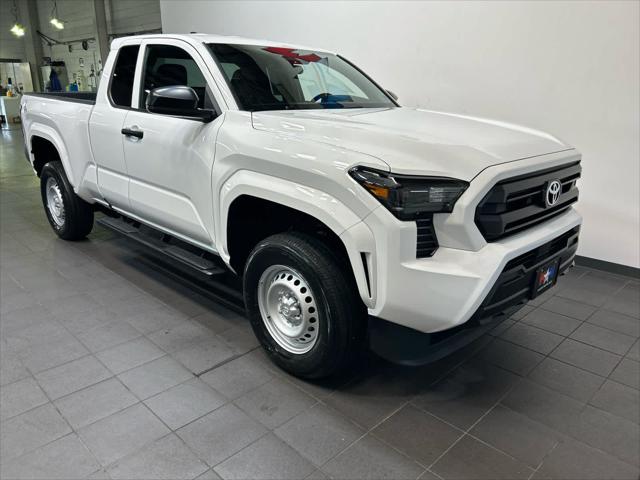 2025 Toyota Tacoma SR 2025 Toyota Tacoma SR