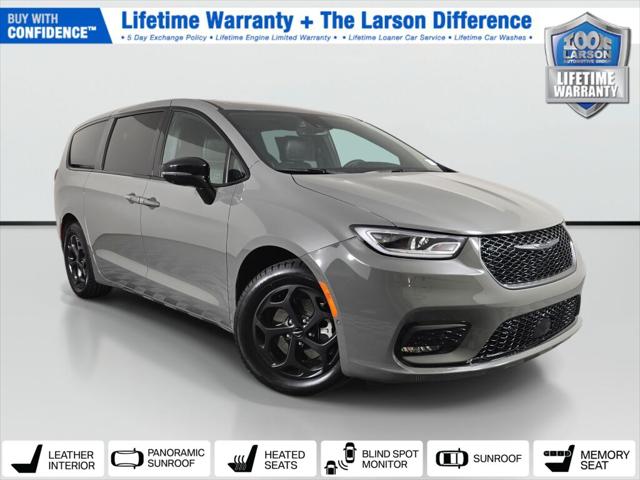 2023 Chrysler Pacifica Hybrid Limited for sale in Puyallup, WA