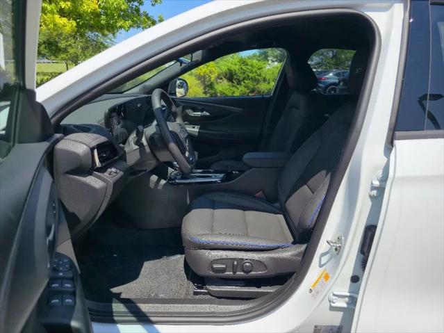 2026 Buick NV Sport Touring FWD