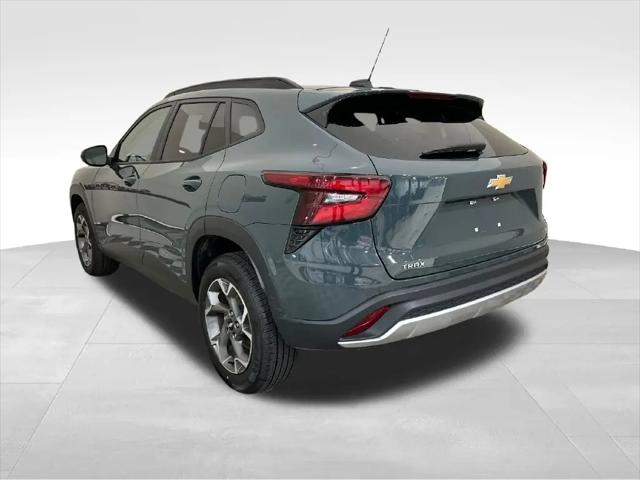 2025 Chevrolet Trax FWD LT