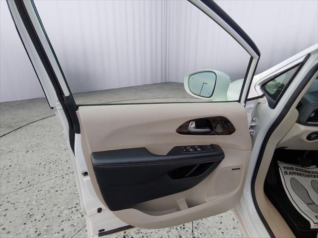 2021 Chrysler Pacifica Limited AWD