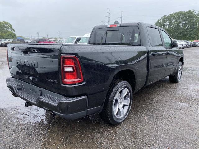 2026 RAM Ram 1500 RAM 1500 EXPRESS CREW CAB 4X4 64 BOX