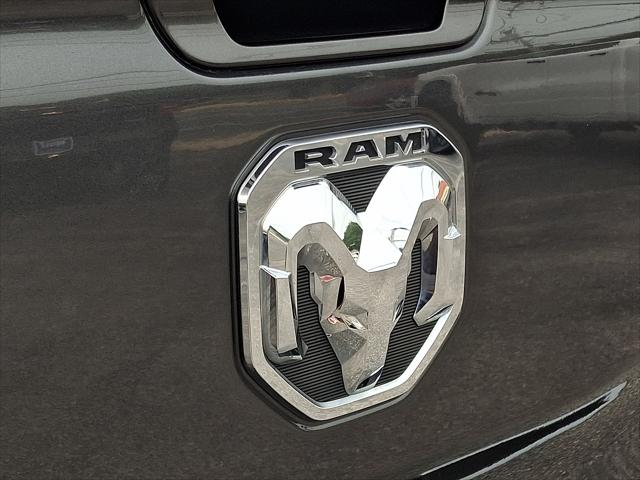 2022 Ram 1500 Big Horn Crew Cab 4x4 5'7" Box