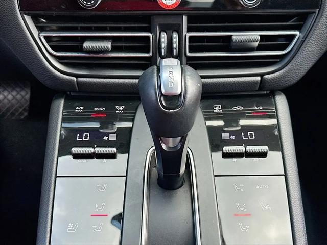 2024 Porsche Macan Macan