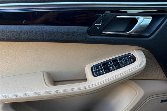 2019 Porsche Macan Macan