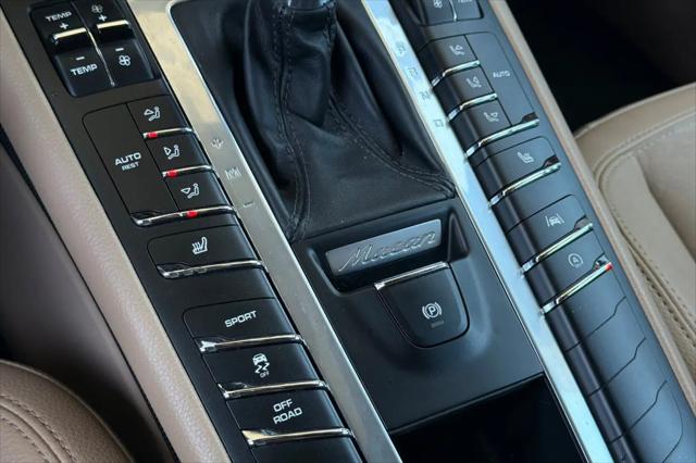 2019 Porsche Macan Macan