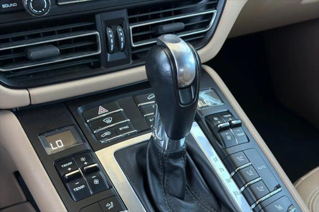 2019 Porsche Macan Macan