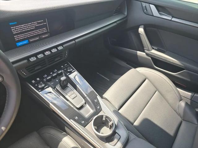 2025 Porsche 911 Carrera T