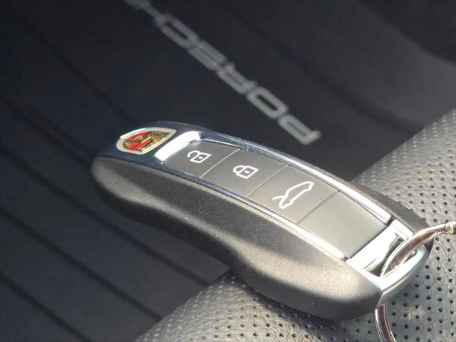 2025 Porsche 911 Carrera T