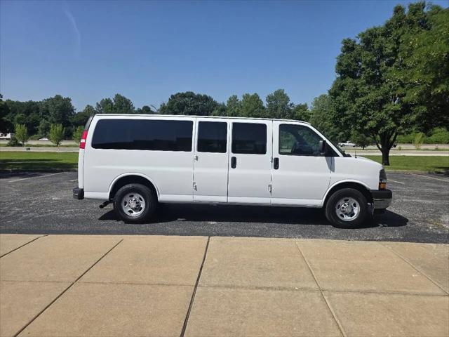 2017 Chevrolet Express LT