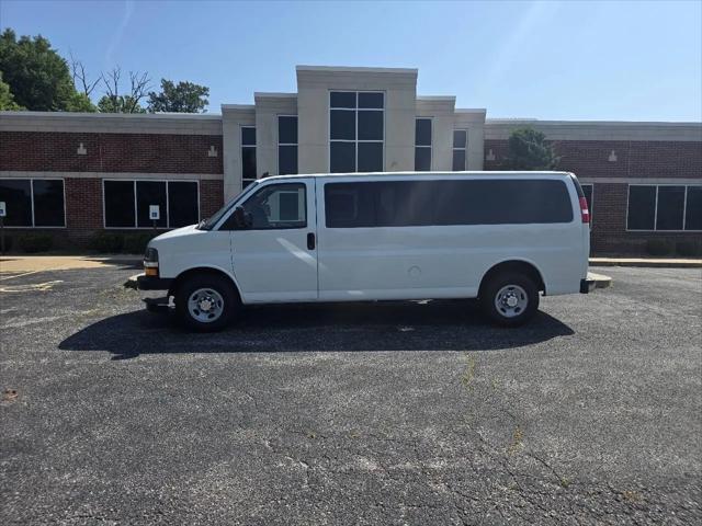 2017 Chevrolet Express LT